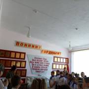в галерею »